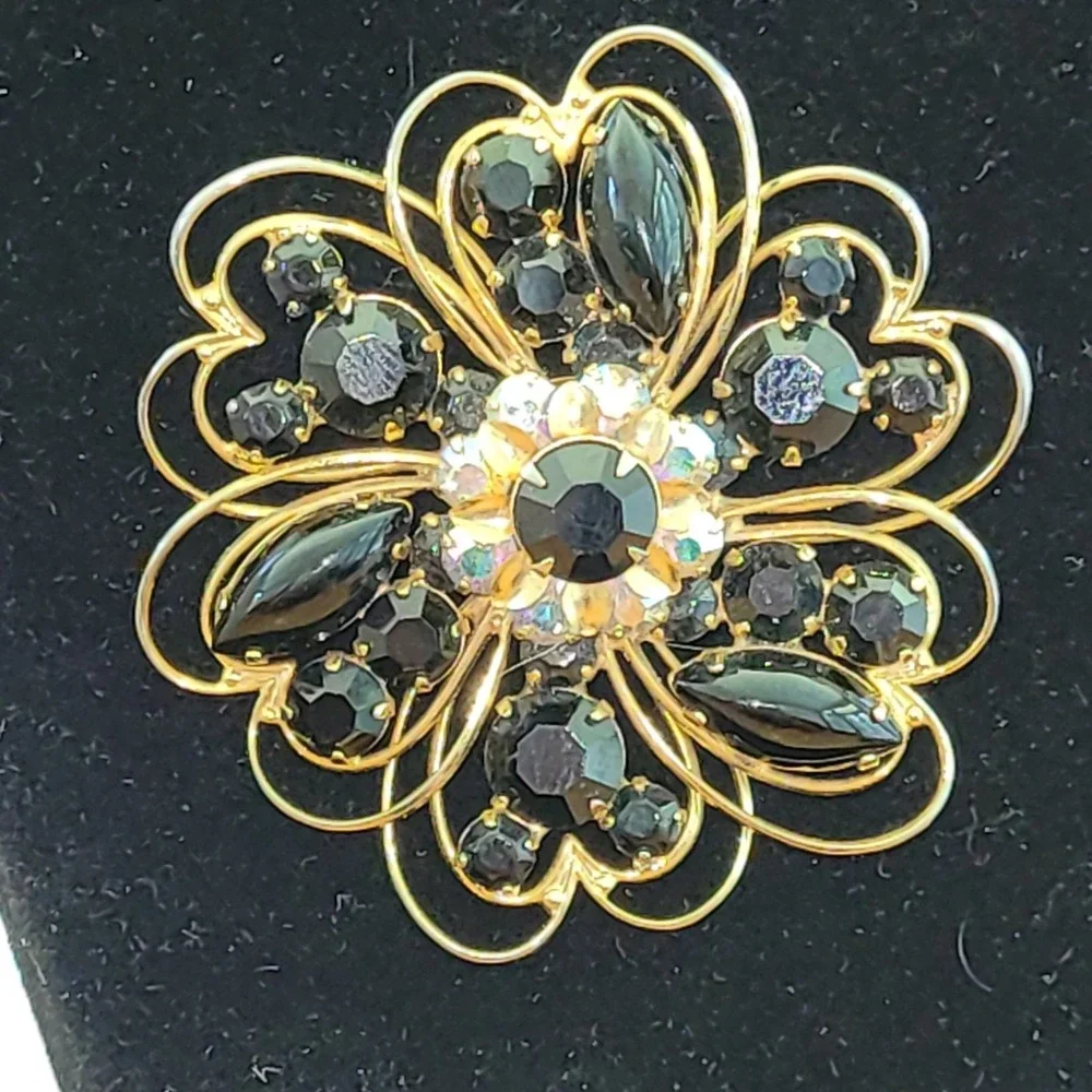 Vintage WEISS Black Rhinestone Flower Brooch Aurora Borealis Gold Tone Pin